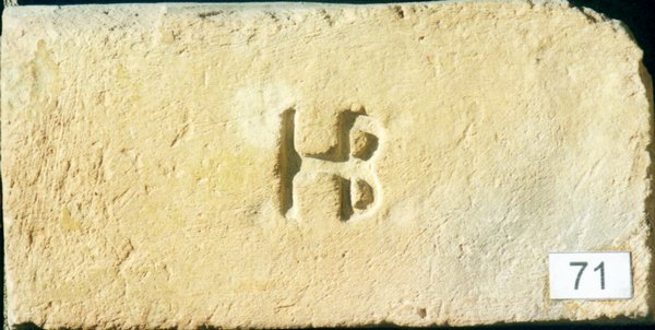 hb_nr071.jpg