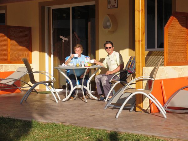 008_terrassenfruehstueck.jpg