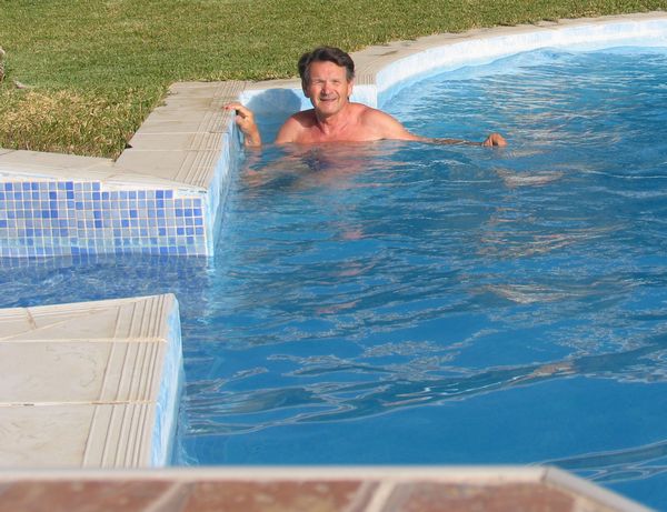 018_pool.jpg